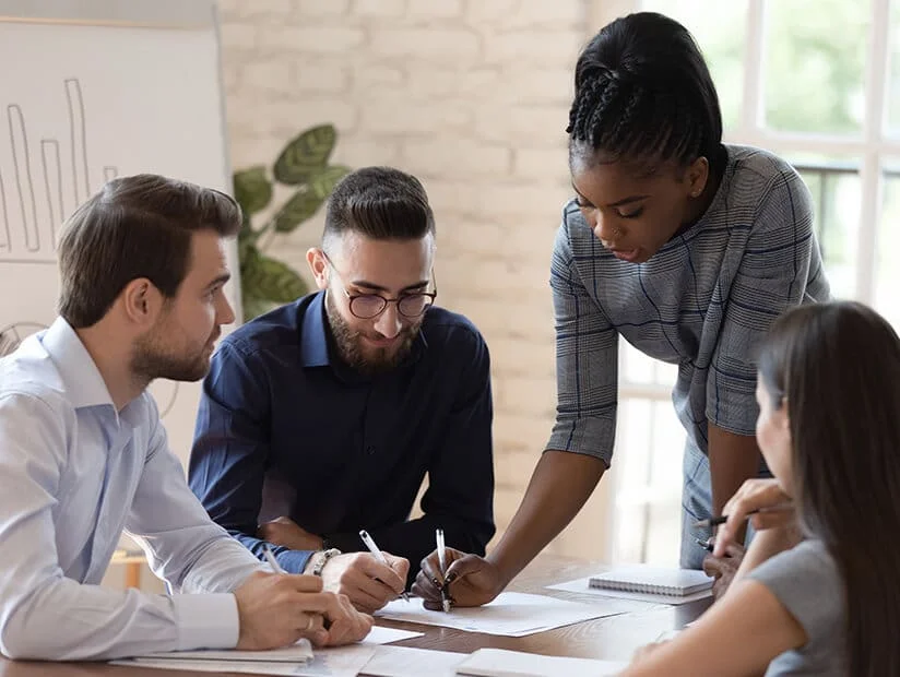Accounting & Bookkeeping Services For Small Businesses 18 Financial-Controller-collaborates-with-Accounting-team