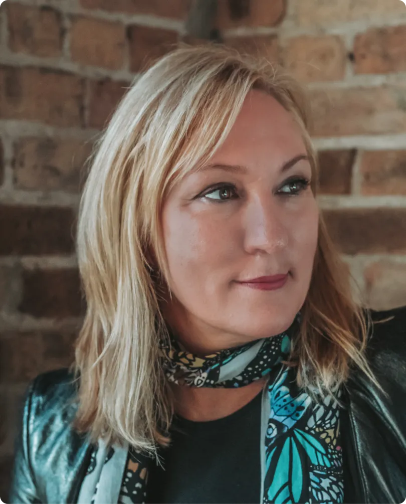 About 1 Anita Samojednik