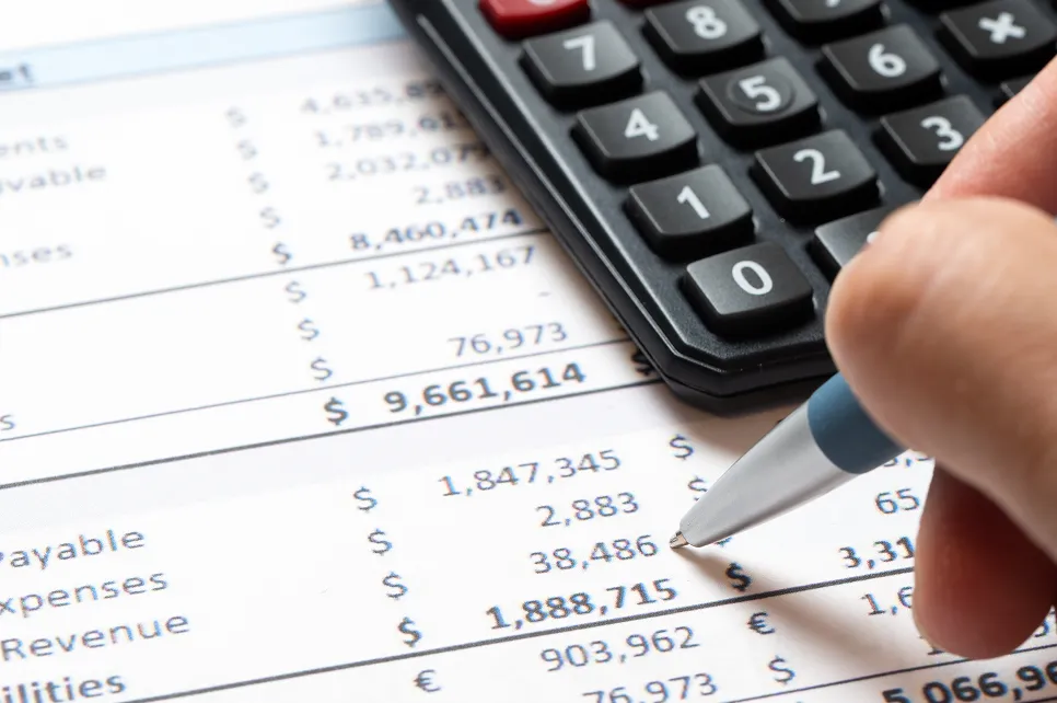 Chapter 05: Avoid GAAP Guidelines Violations 1 person-reviews-financial-statement